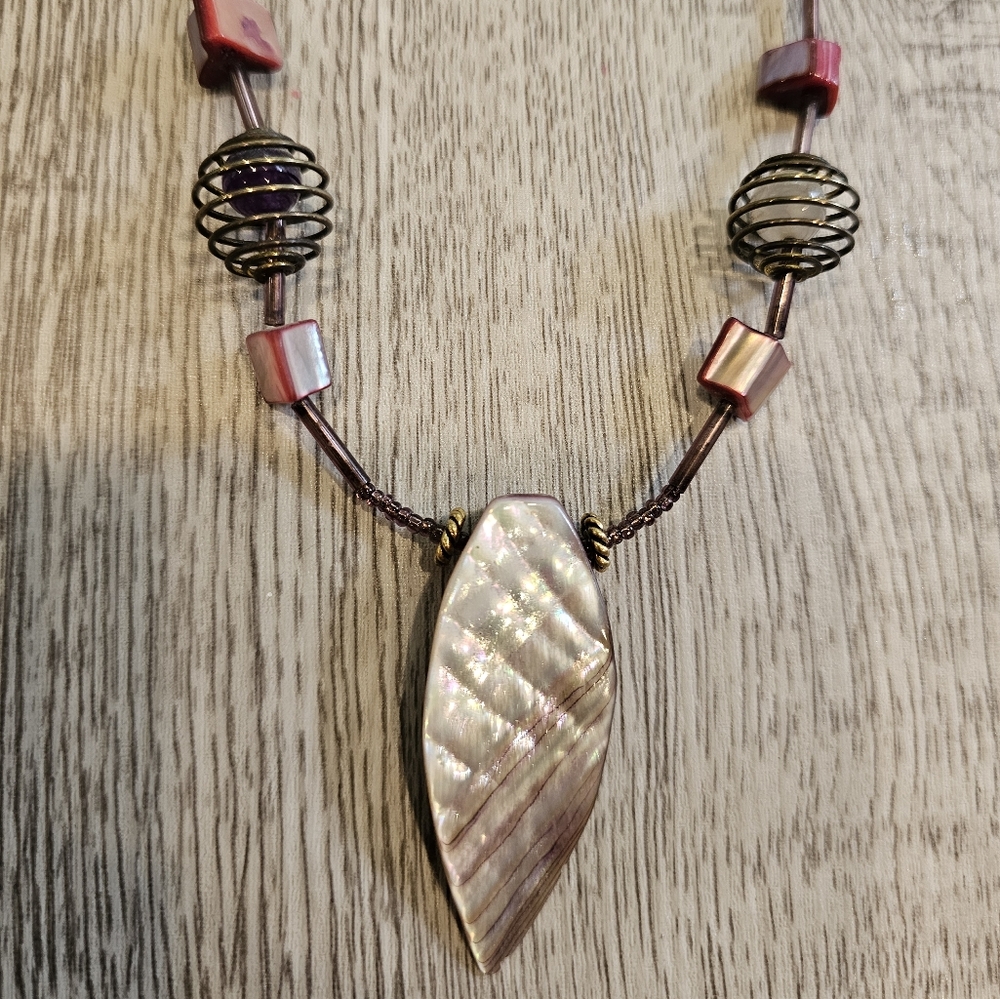 Nice Abalone Shell Necklace With Wire Beads!